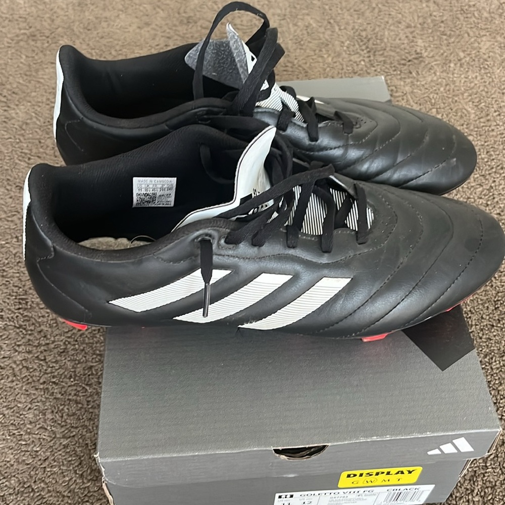 Adidas - Picture 4 of 4
